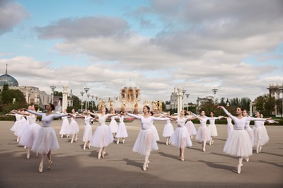 «Балет» вышел на улицы: в разных городах страны прошли арт-перфомансы в поддержку сериала